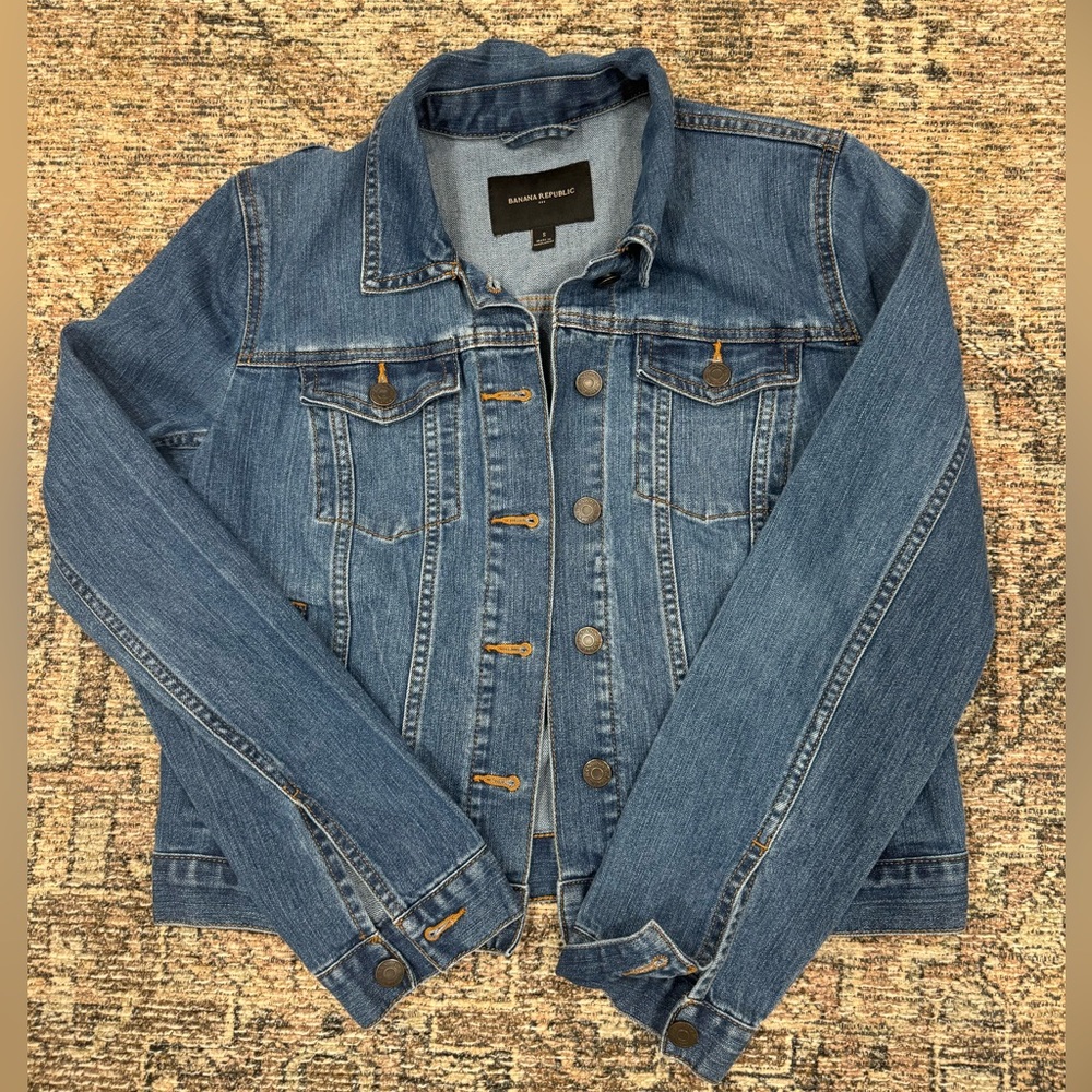 Banana Republic women’s denim jacket